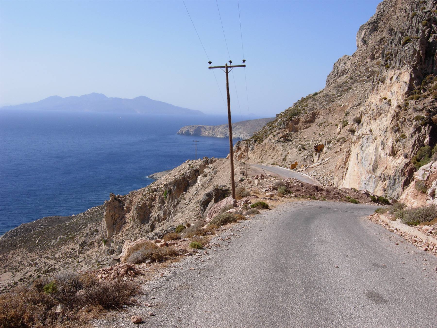 Strada per il monastero