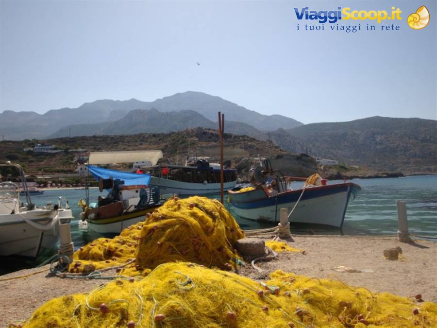 il porto di Lefkos