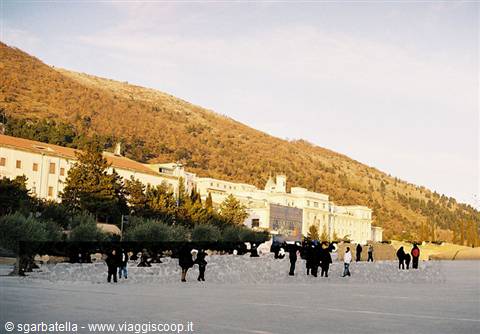 IL PIAZZALE DELLA CHIESA DI SAN GIOVANNI ROTONDO