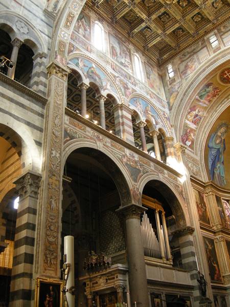 All'interno del Duomo