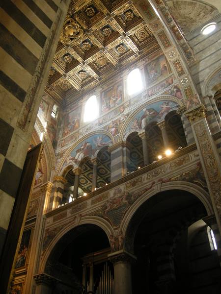 All'interno del Duomo