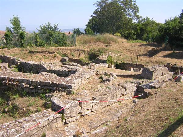 W Gli Etruschi