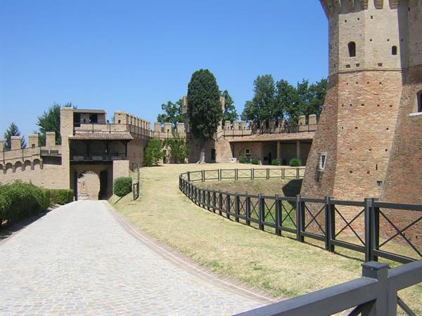 Gradara il castello di Paolo e Francesca