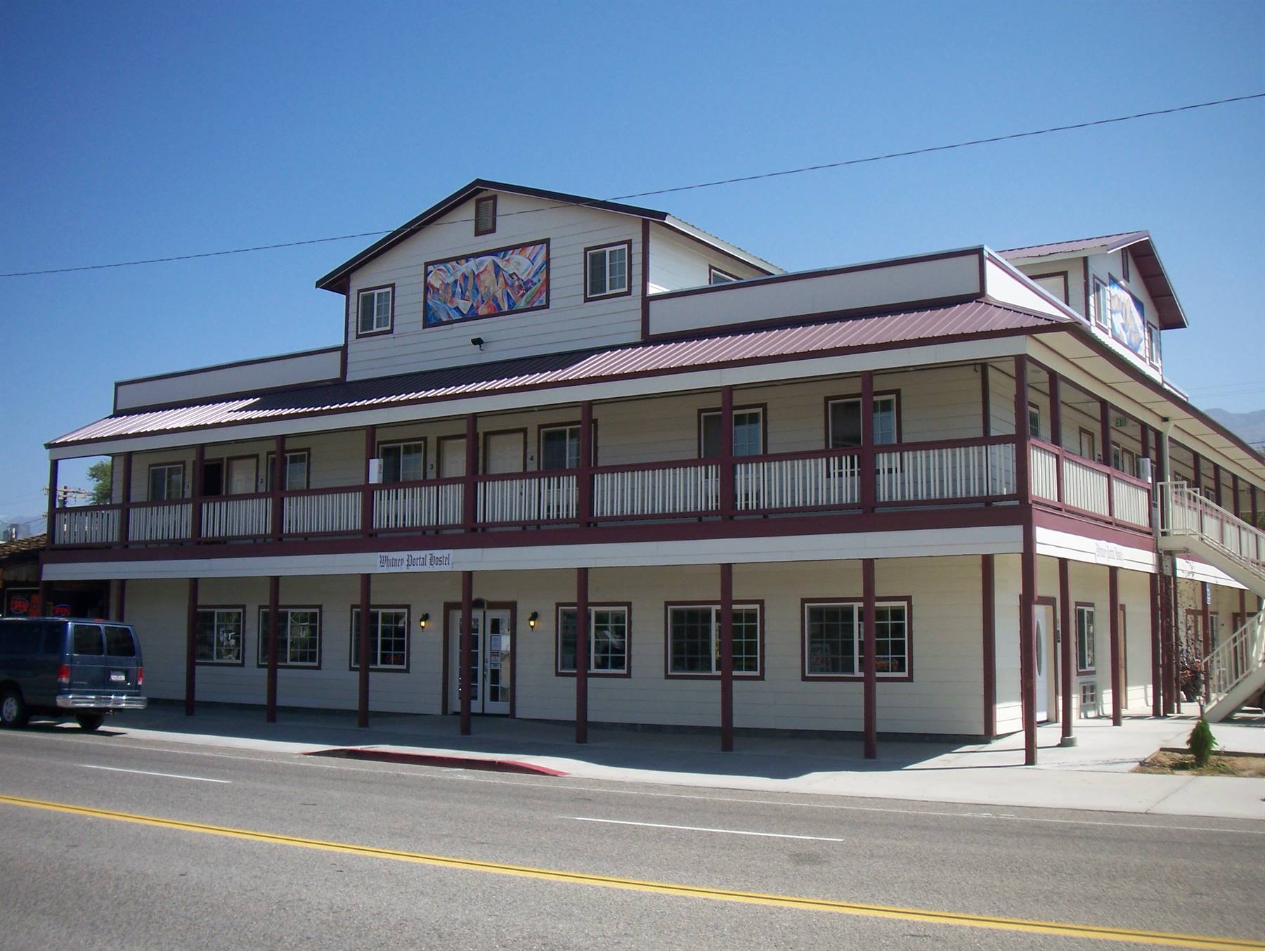 hotel a lone pine