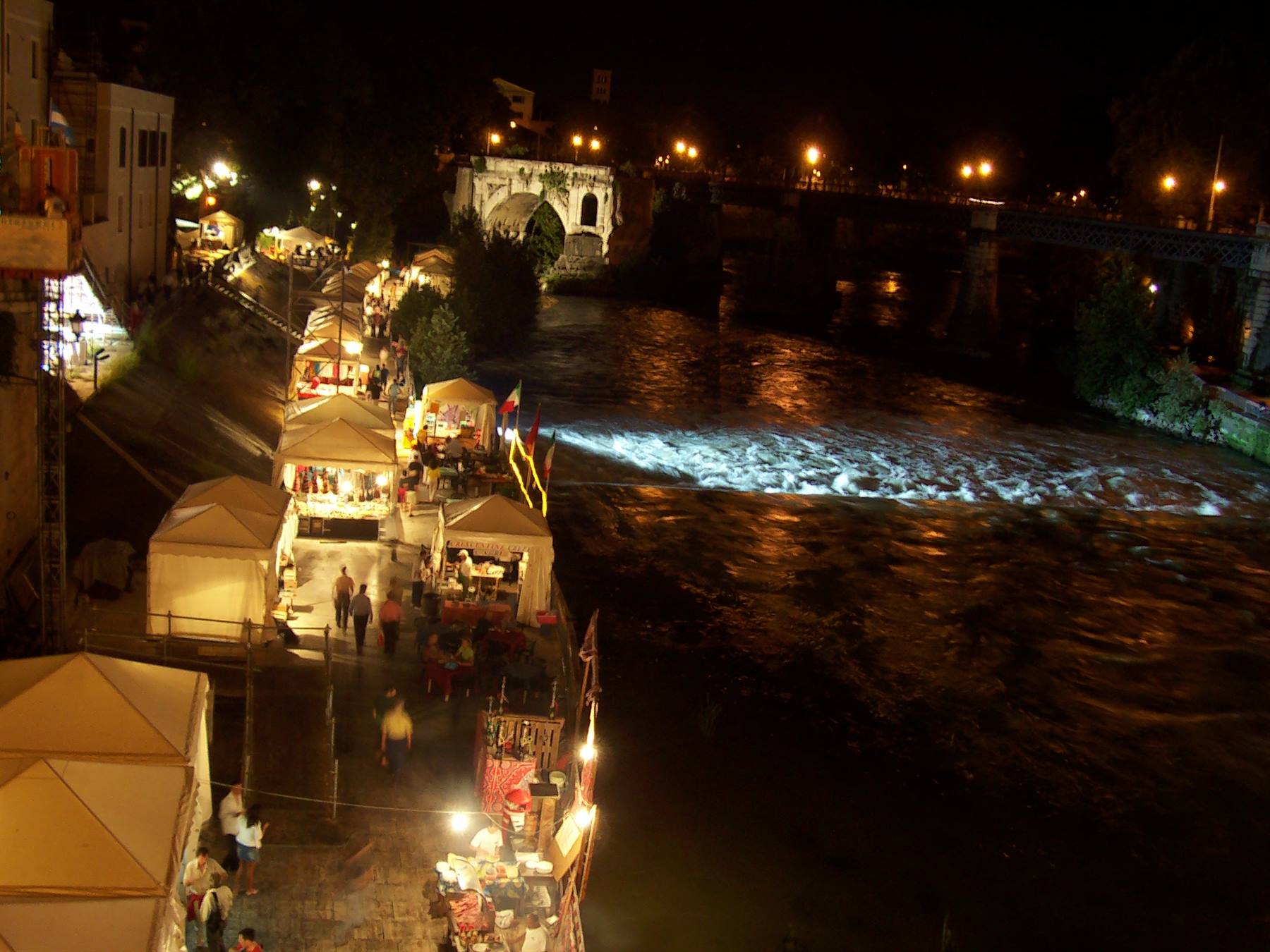 Localini lungo il Tevere