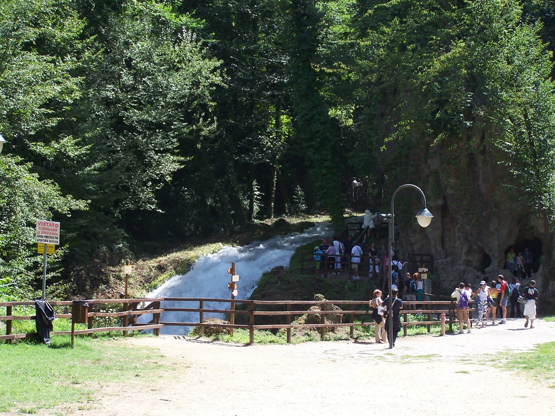 Cascate