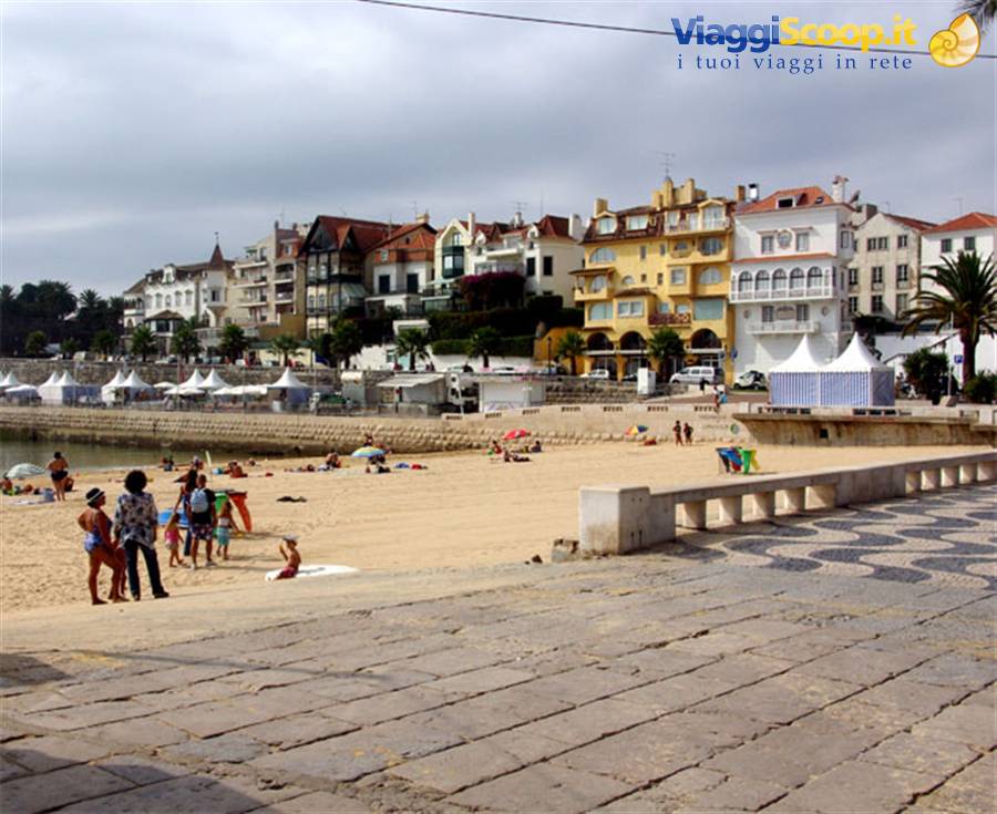 Cascais spiagge e architettura kitsch