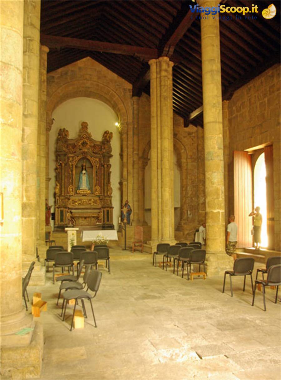 Coimbra Sao Tiagi interno