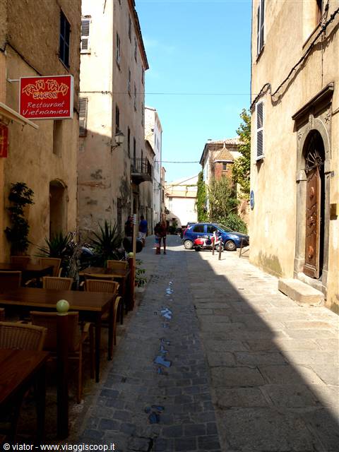 Ile Rousse vicolo