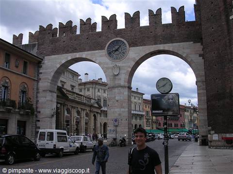 VERONA PASSEGGIATA AL CENTRO
