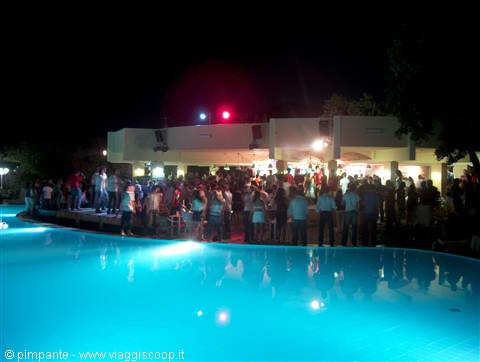 piscina del villaggio