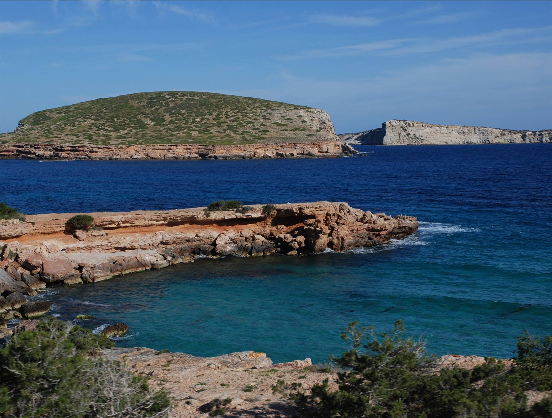 cala comte