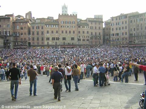 ESTRAZIONE PER IL PALIO A PIAZZA DEL CAMPO