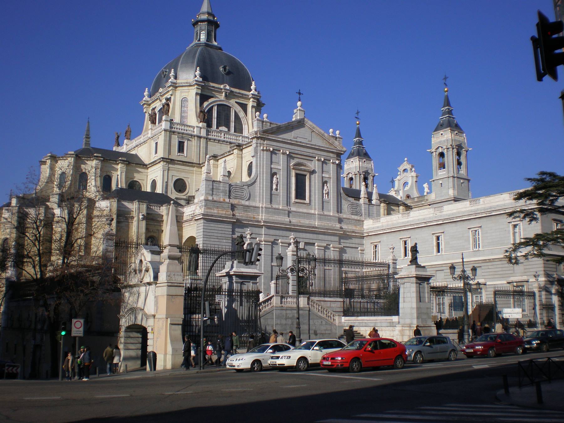 la cattedrale dell'almudena
