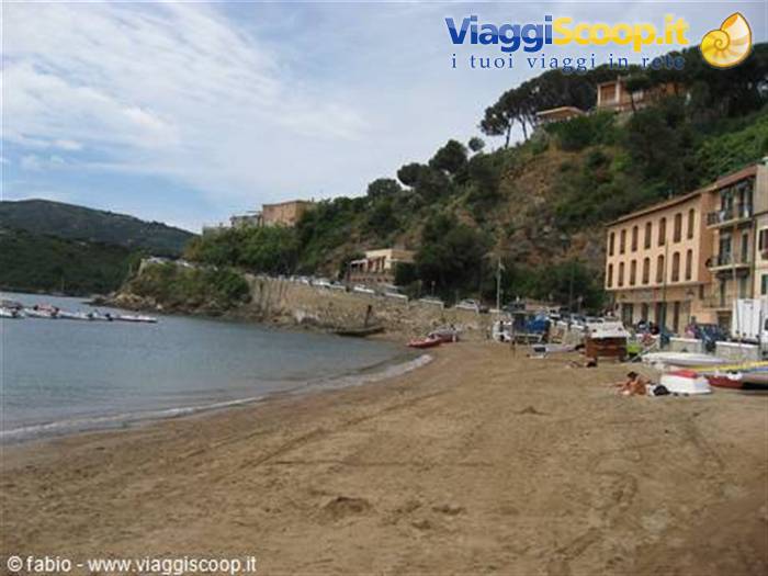 la spiaggia di porto azzurro