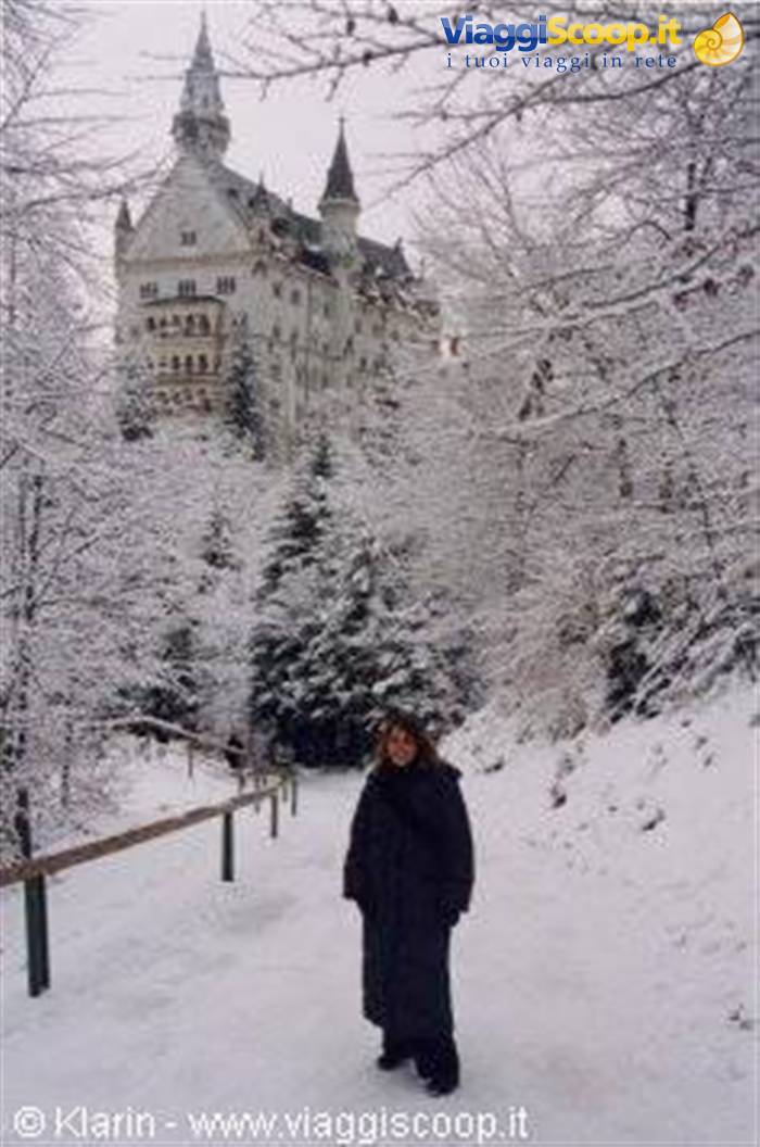 Dietro Neuschwanstein