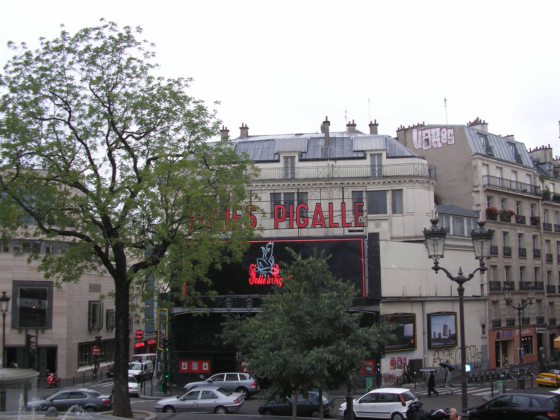LES FOLIES DE PIGALLE