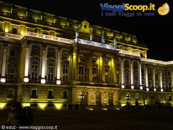Budapest by night - Il Palazzo Reale