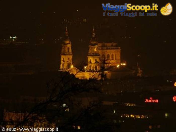 Budapest by night - La basilica di Santo Stefano