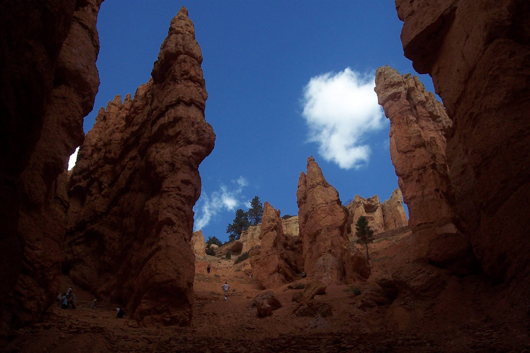 all'interno di un canyon a brice