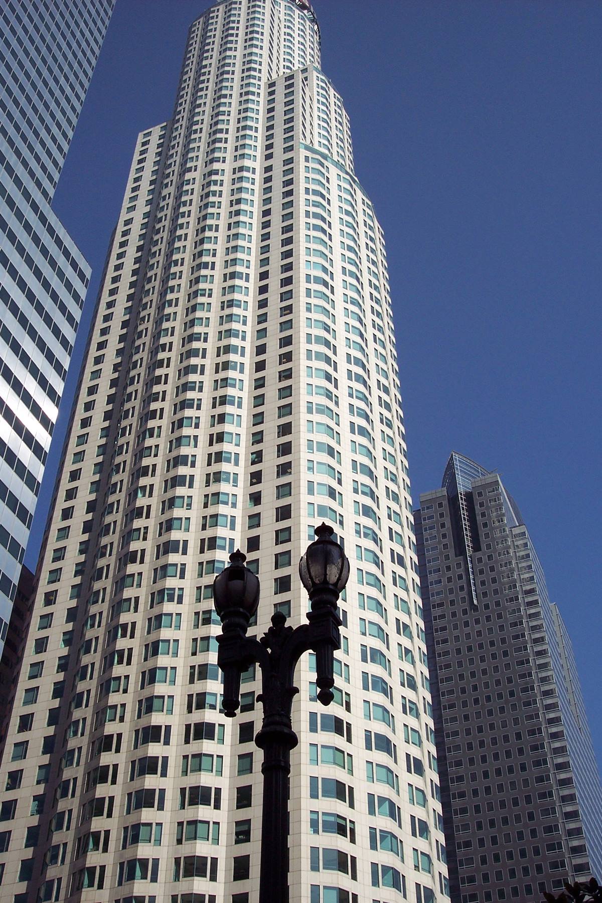 losa angeles :il first interstate world center