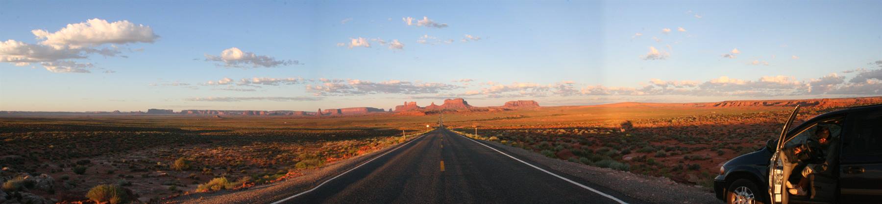 foto panoramica della monument valley