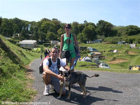 LUCKY . . VALE . . IO . . IL CAMPING . . E UN SOLE CHE SPACCA I SASSI ! (ALTA NORMANDIA)