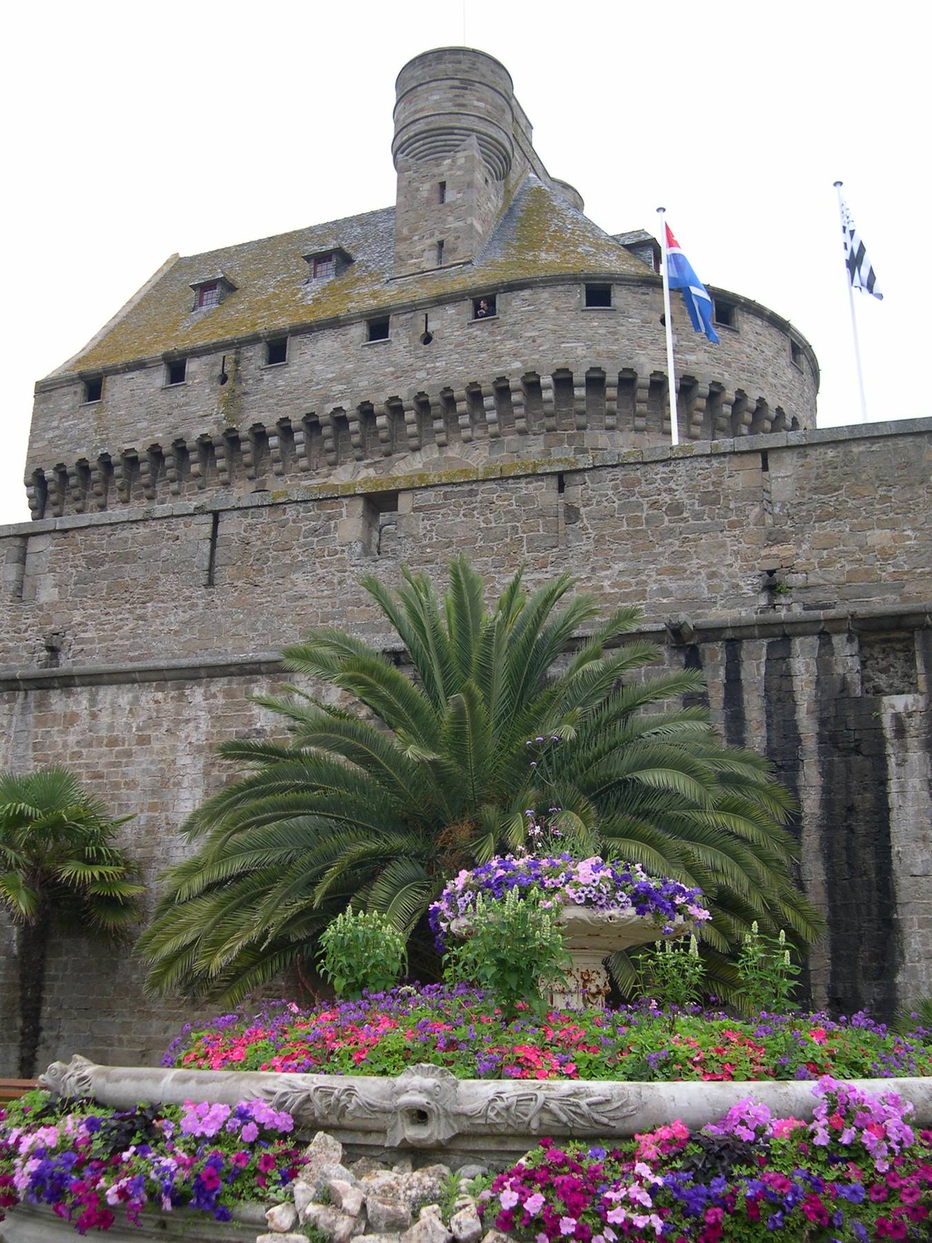 LA CARINISSIMA ST. MALO (BRETAGNA)
