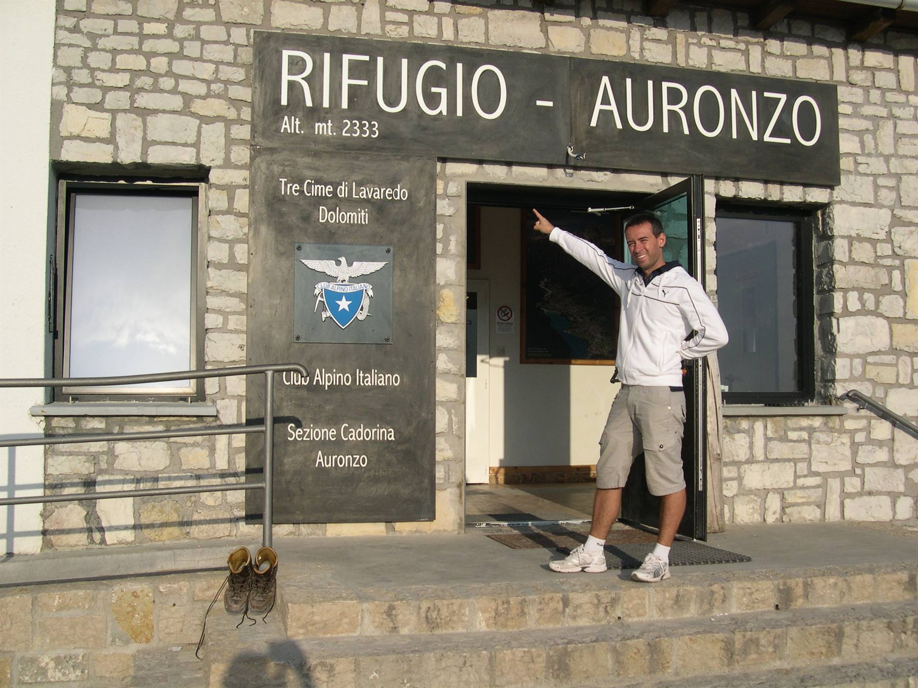 SOTTO LE TRE CIME DI LAVAREDO AL RIFUGIO AURONZO