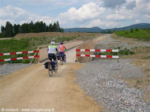 SI PEDALA ANCHE SULLO STERRATO ! . . .