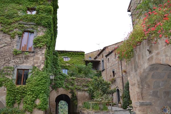LE SIMPATICHE VIE DI CIVITA