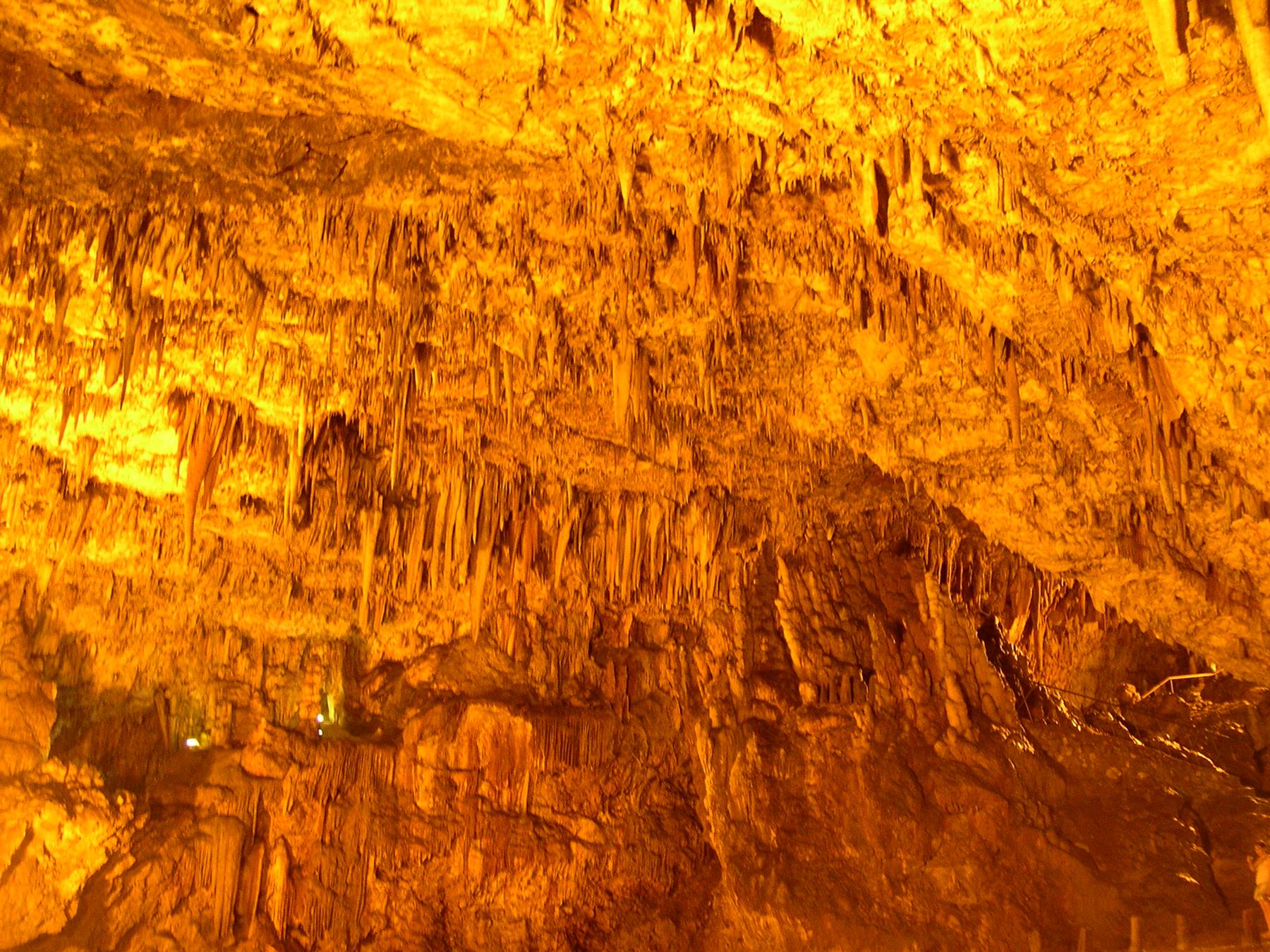 LE SPETTACOLARI GROTTE DI DROGARATI