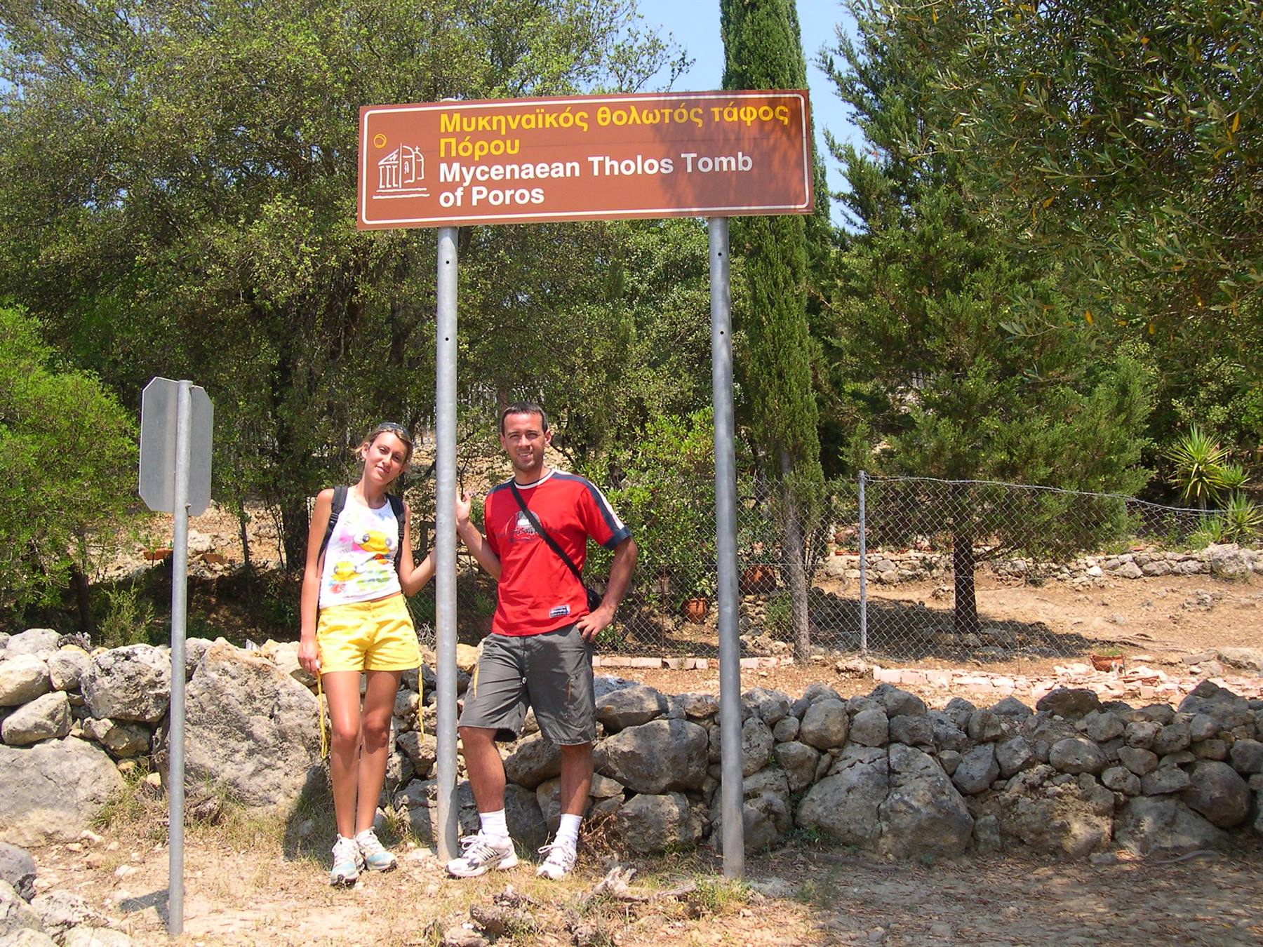 IN VISITA ALLA TOMBA MICENEA DI POROS