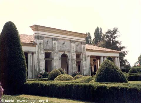 VILLA BARCHESSA VALMARANA