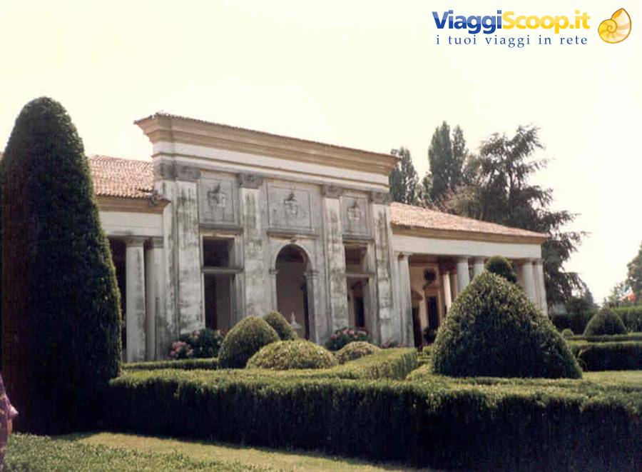 VILLA BARCHESSA VALMARANA