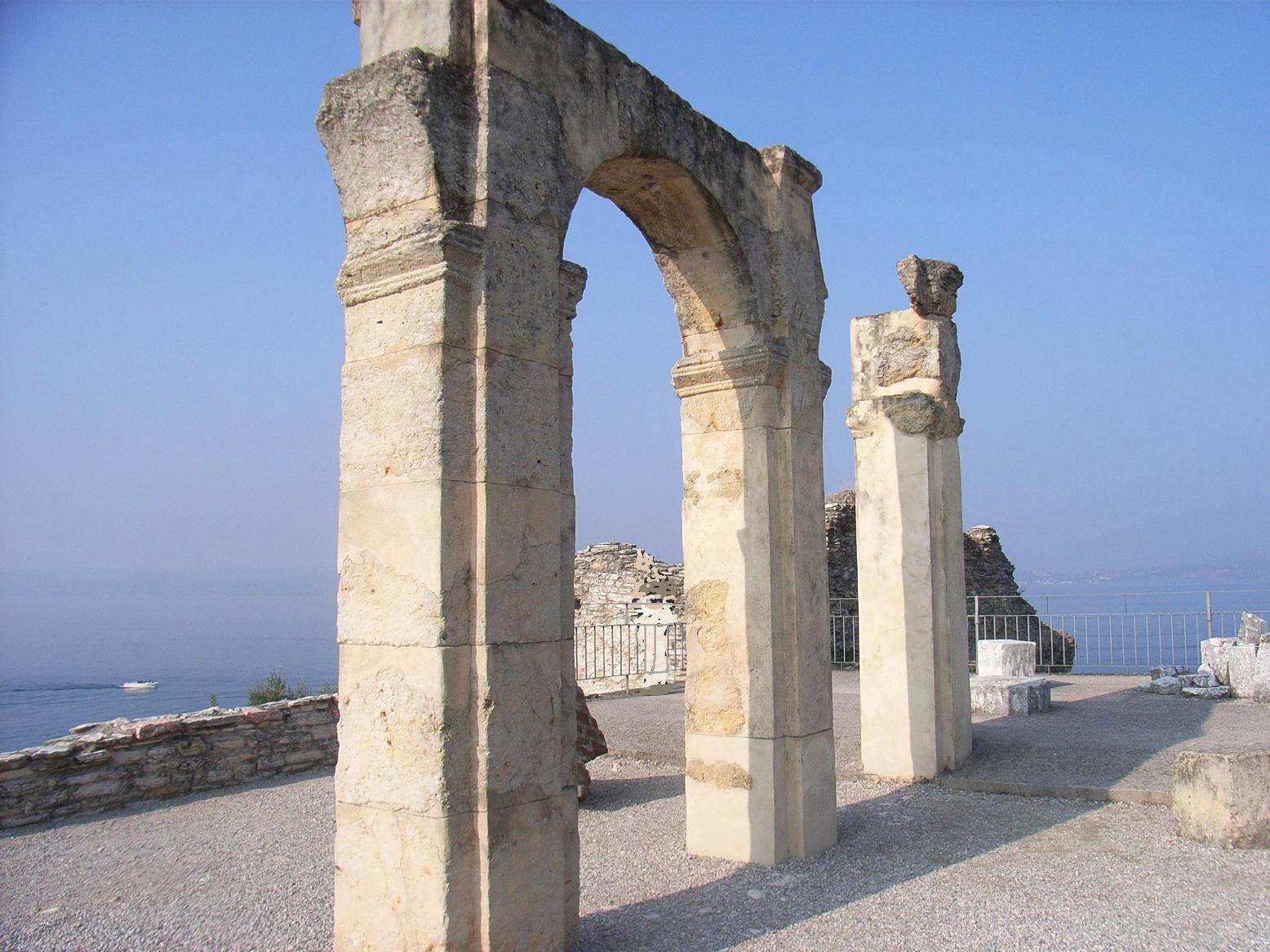 SIRMIONE - GROTTE DI CATULLO