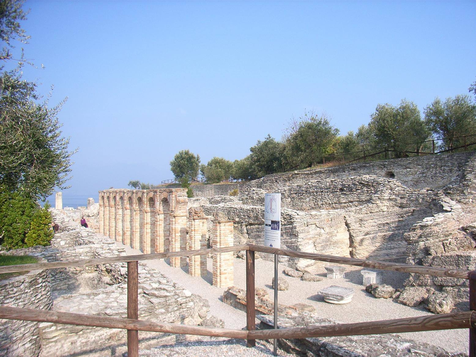 SIRMIONE - GROTTE DI CATULLO