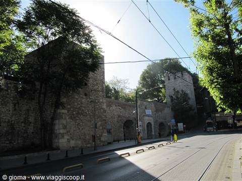 6.1 Ingresso ai giardini del Topkapi