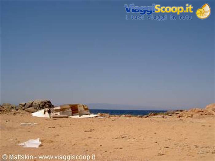 La stessa spiaggia senza nome