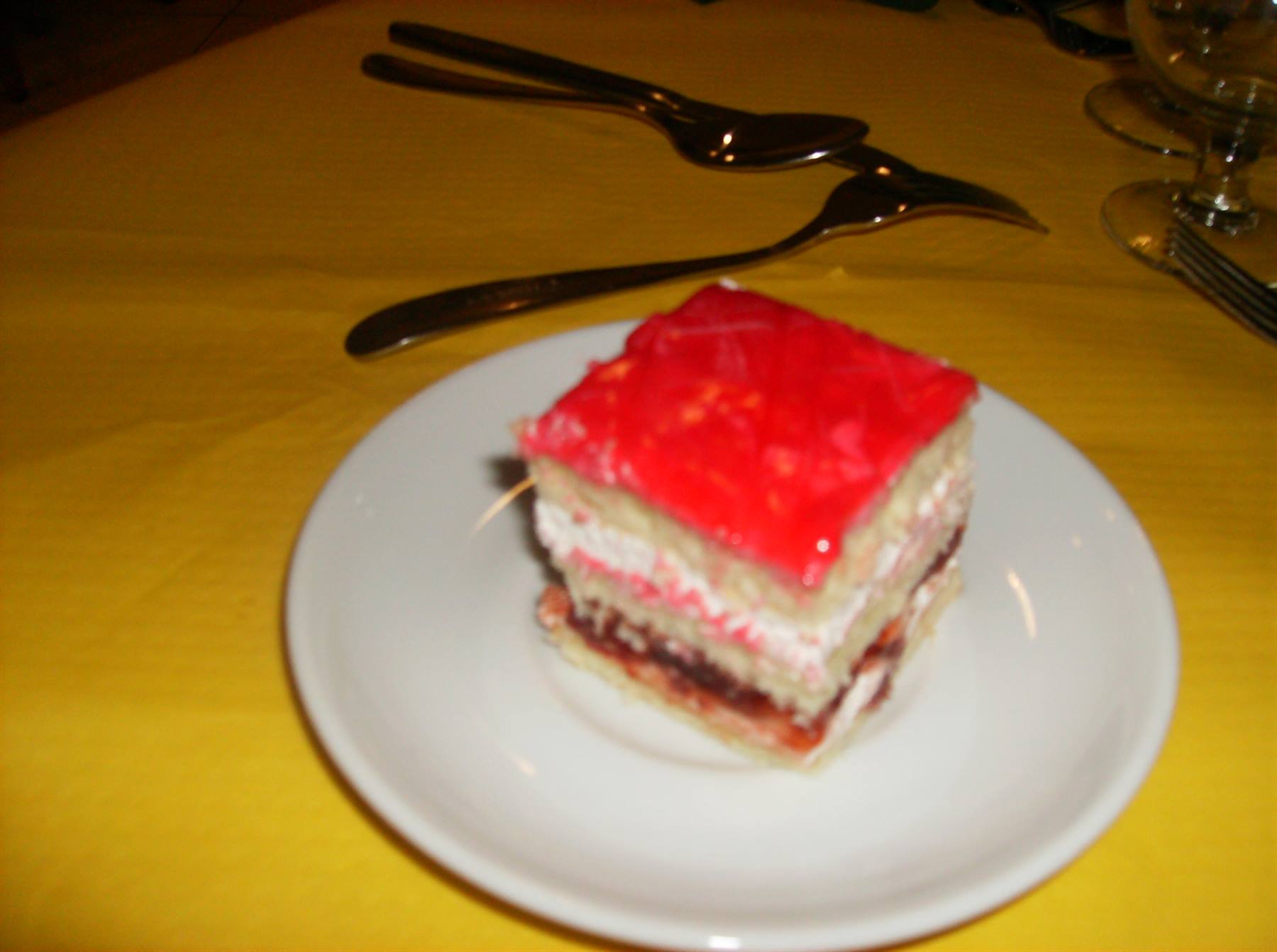 I dolce,ogni sera era sempre uguale cambiava solo gusto, al cioccolato era buonissimo!!