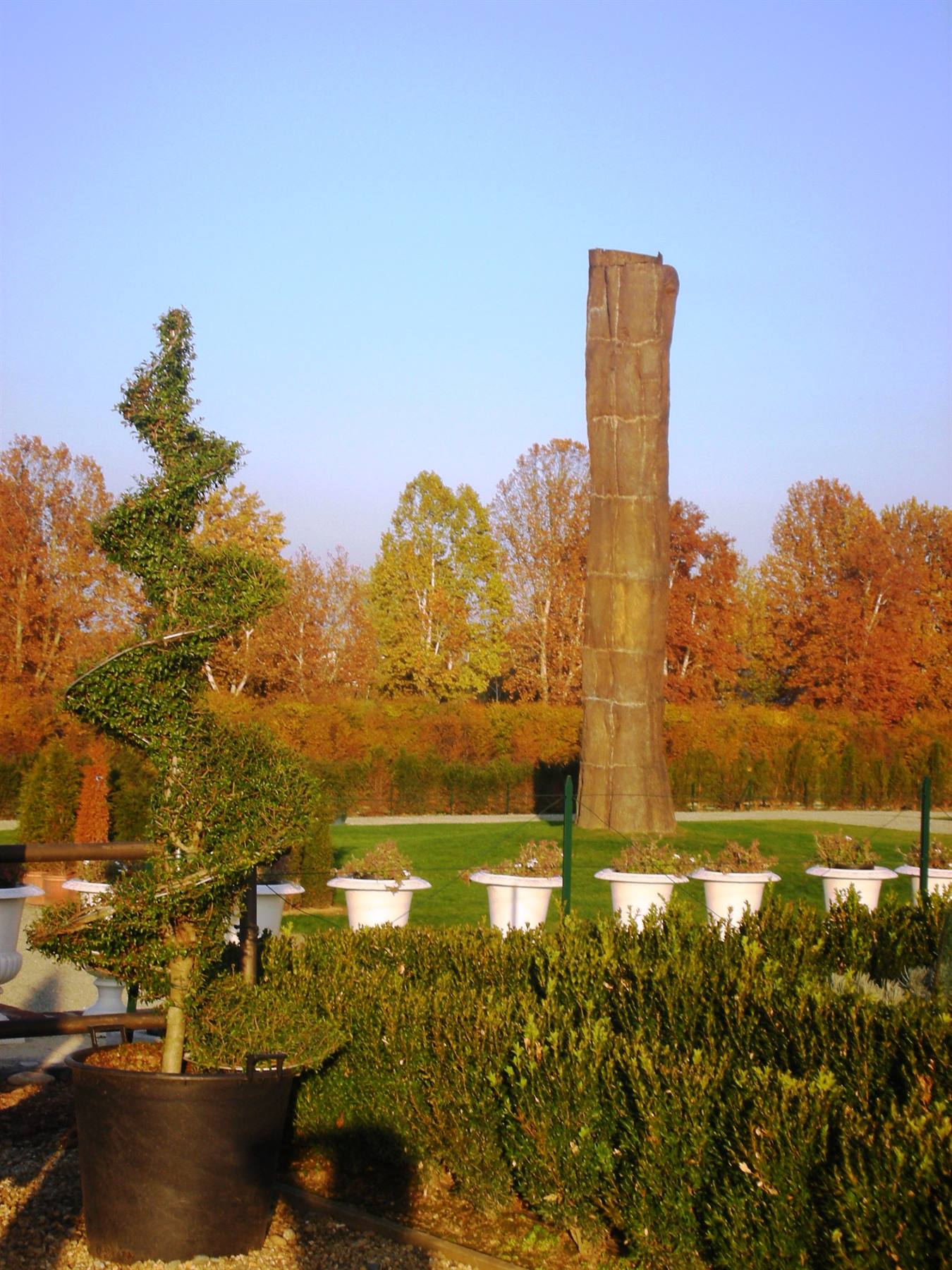 scorci, opere d'arte nel parco