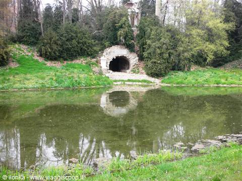 grotta del mago merlino