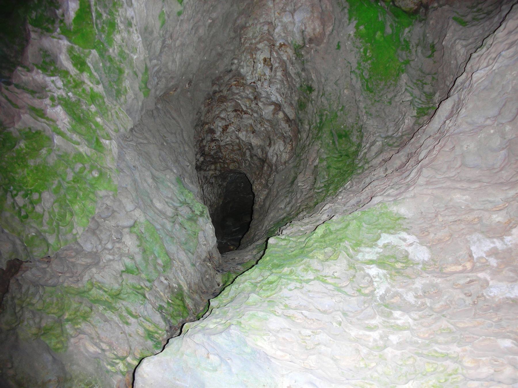 interno grotte, cunicoli