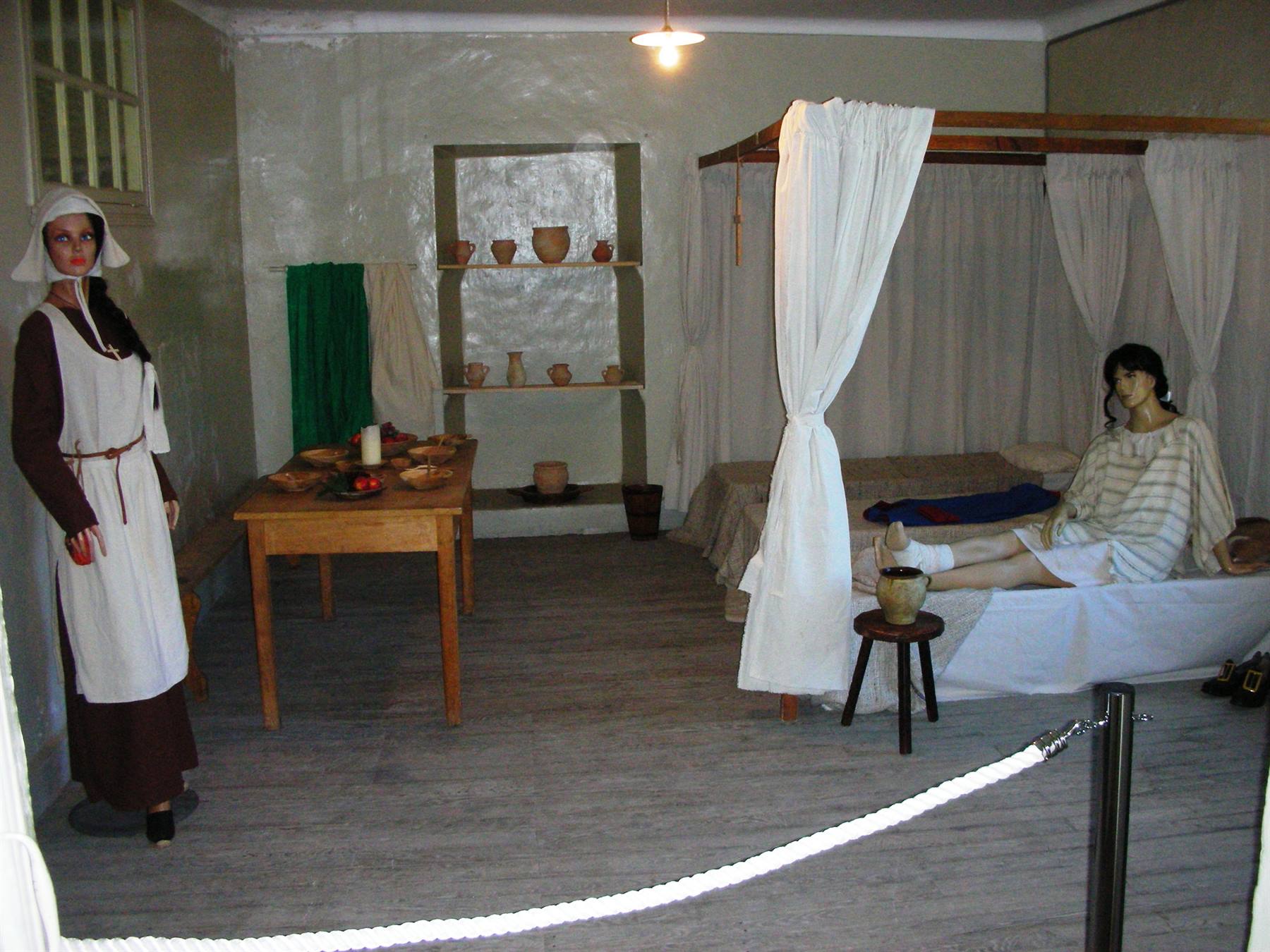 l'ospedale del forte, rappresentazione con manichini..