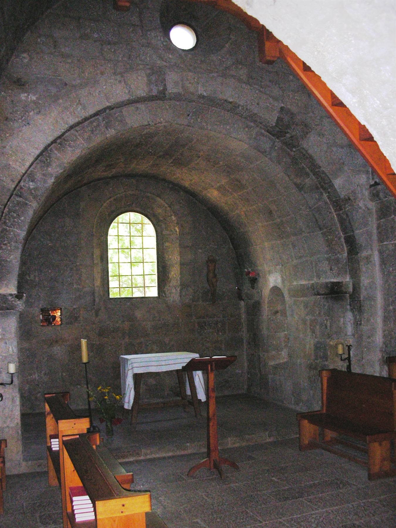 cappella adiacente