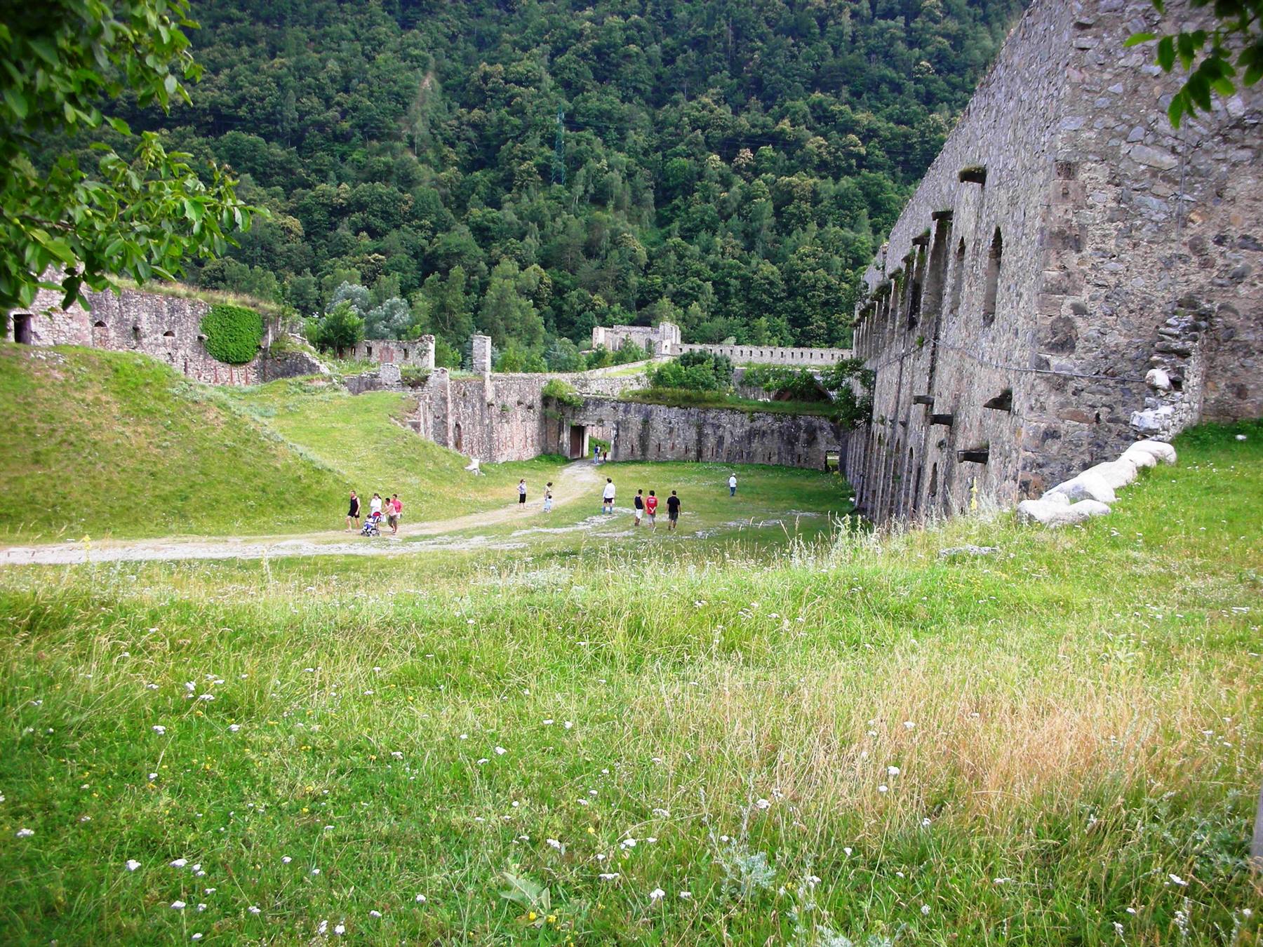 veduta vallata e forte basso