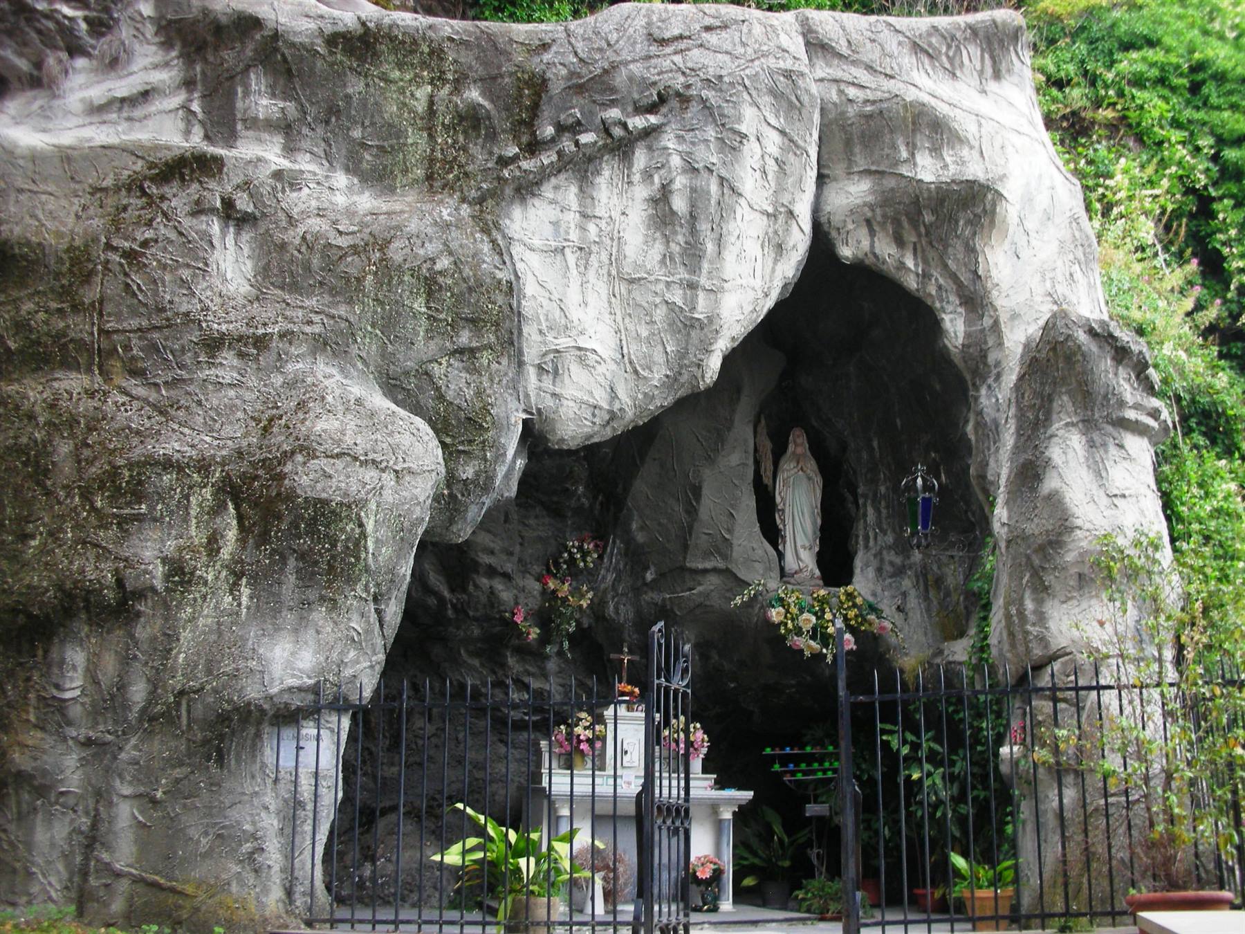 grotta della madonna