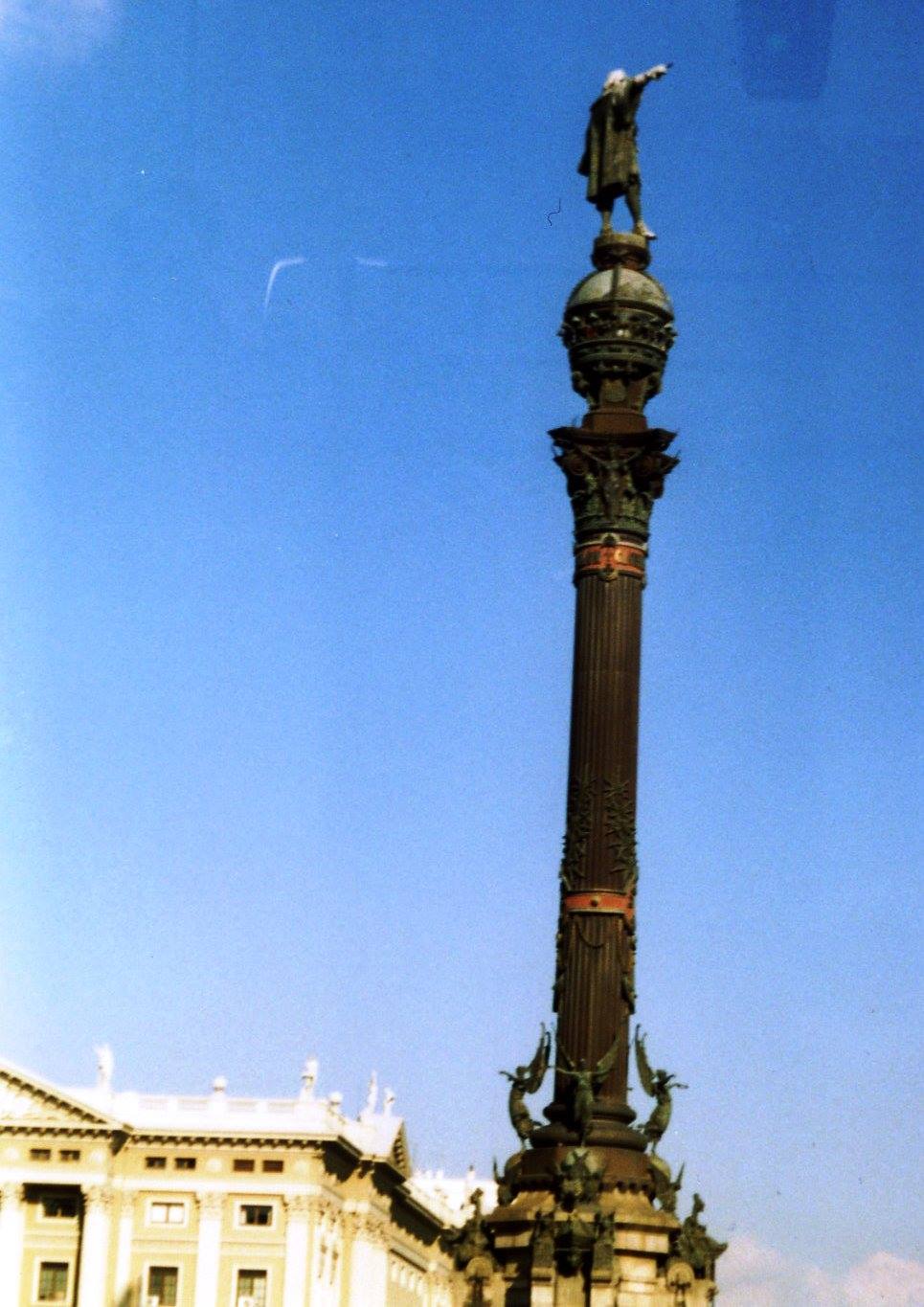 colonna di colombo sul porto