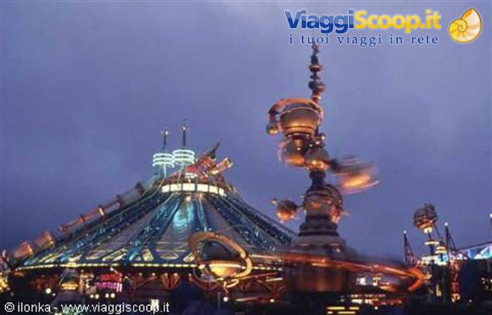 no comment, un coaster tra i pianeti dello spazio