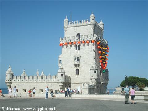 La Torre di Belem con la sua bella collana etnica